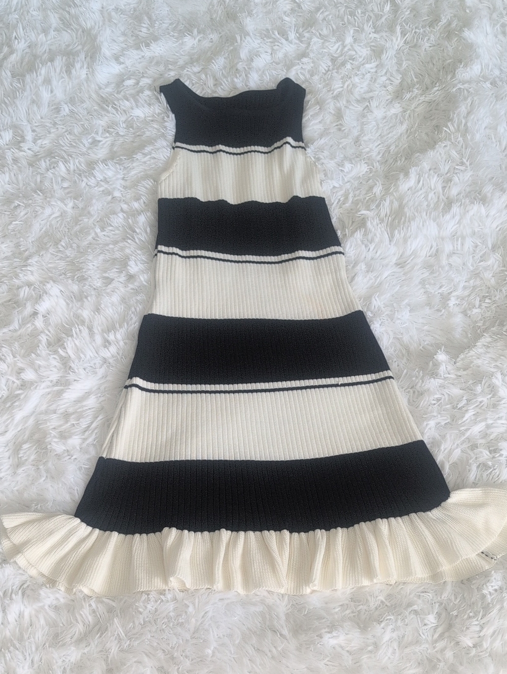 SHEIN Black & White Striped Ruffled Hem Knit Dress